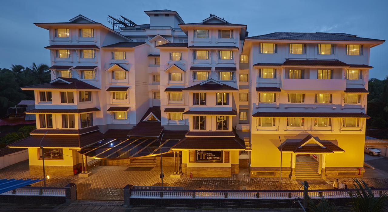 Sterling Guruvayur Hotel Buitenkant foto