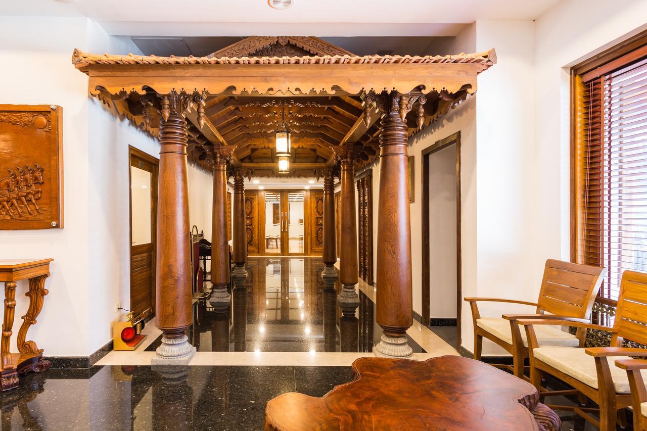 Sterling Guruvayur Hotel Buitenkant foto