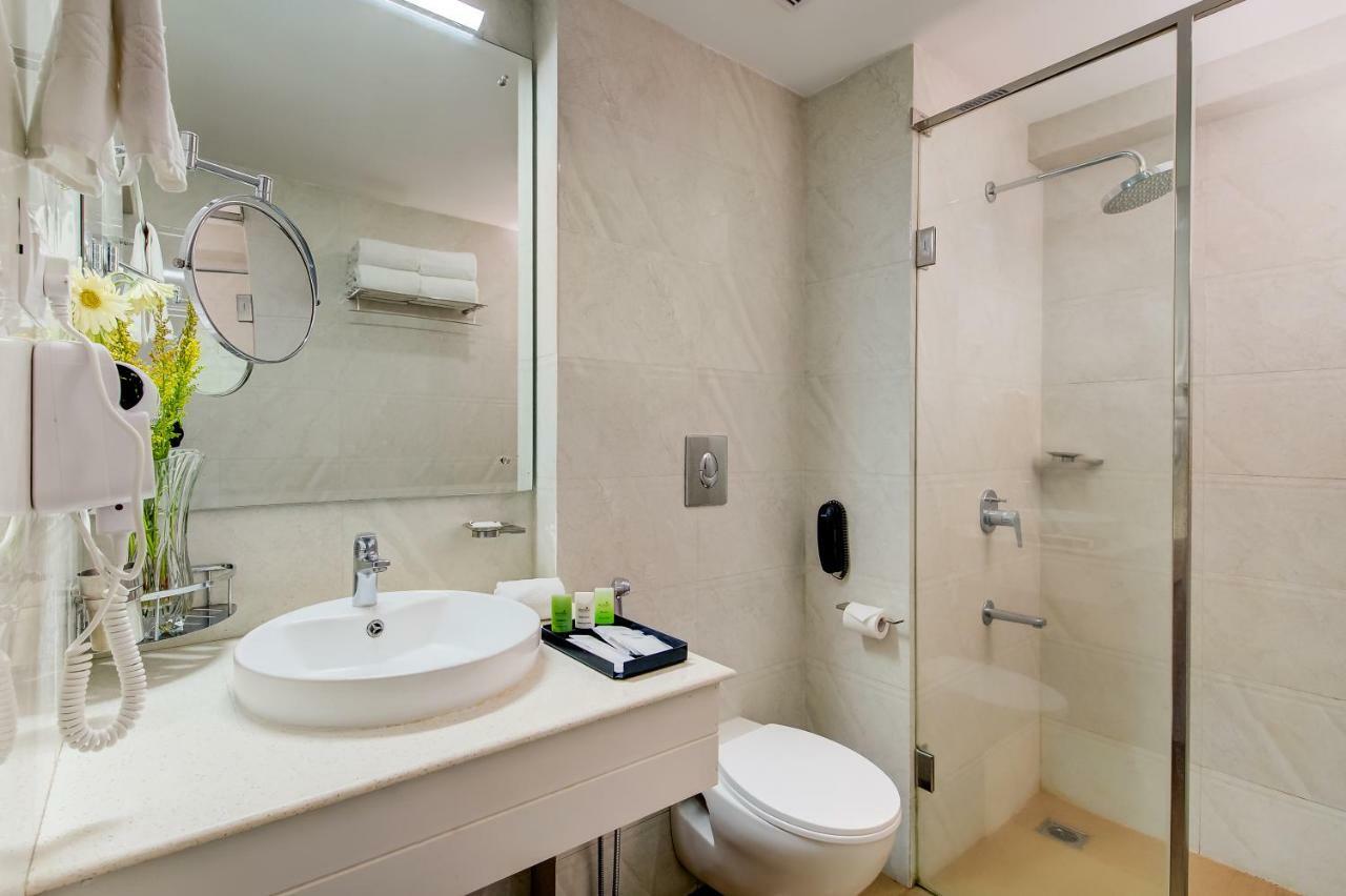 Sterling Guruvayur Hotel Buitenkant foto