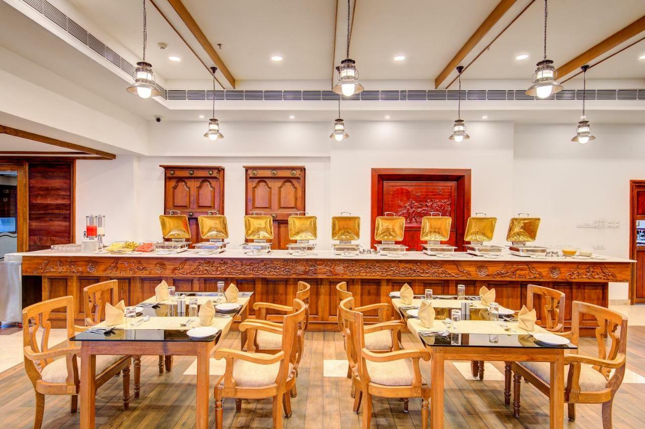 Sterling Guruvayur Hotel Buitenkant foto