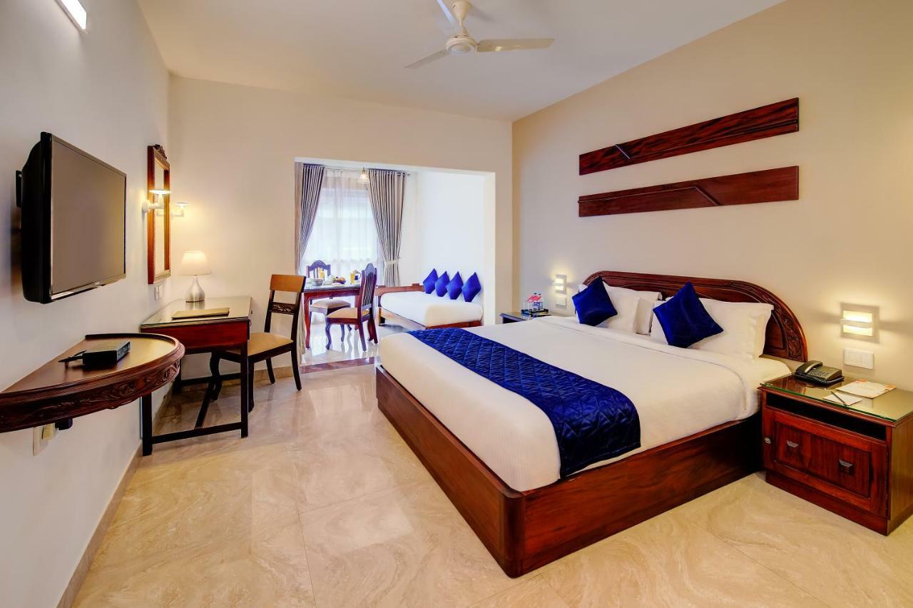 Sterling Guruvayur Hotel Buitenkant foto